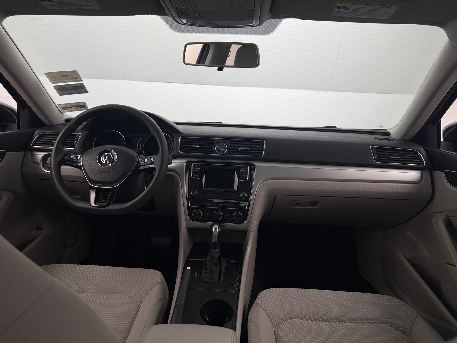 Thumbnail: 2017 Volkswagen Passat - 3