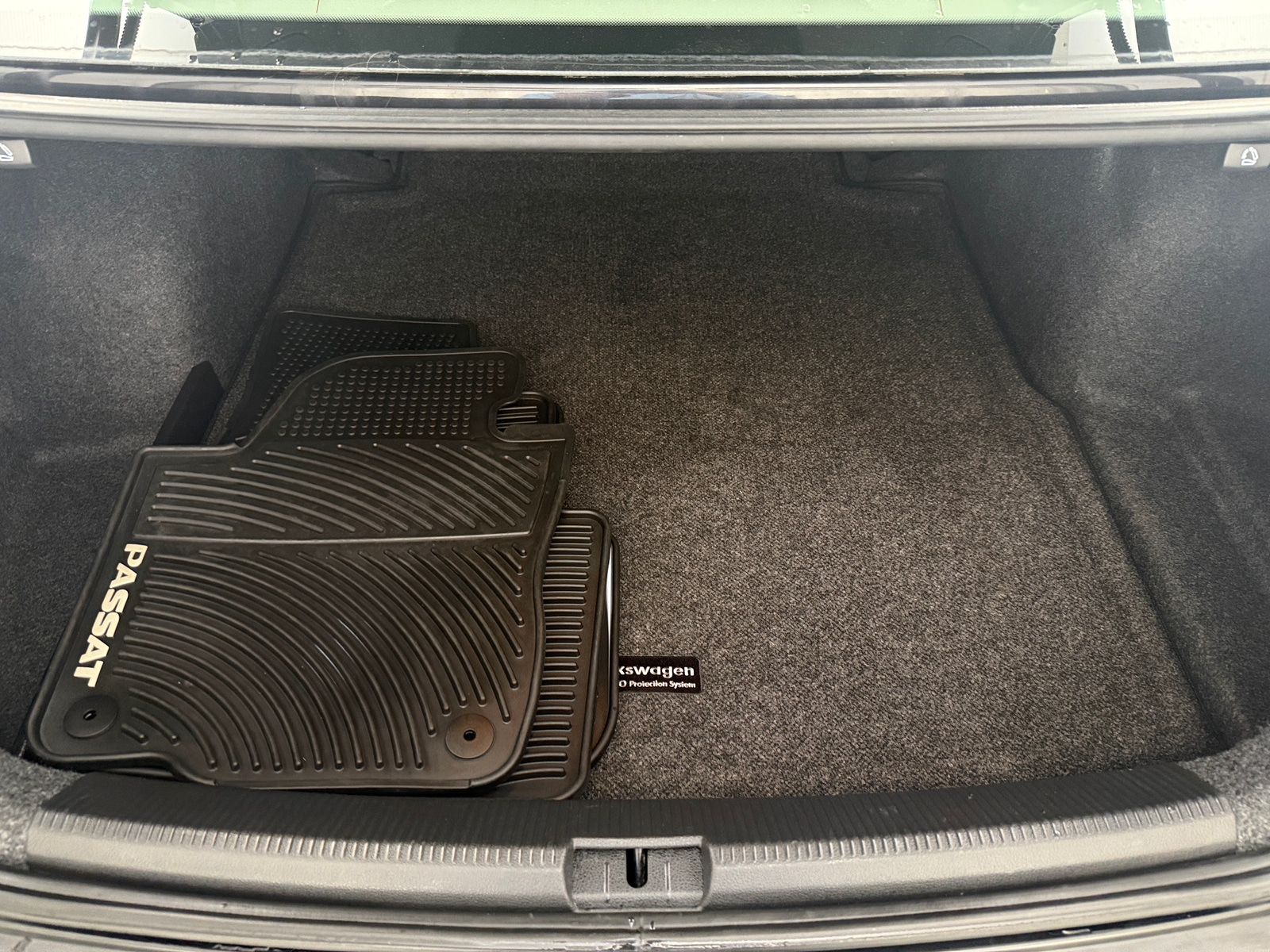 Thumbnail: 2017 Volkswagen Passat - 7