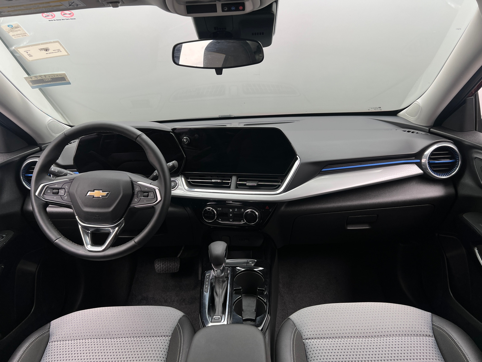 Thumbnail: 2025 Chevrolet Trax - 3