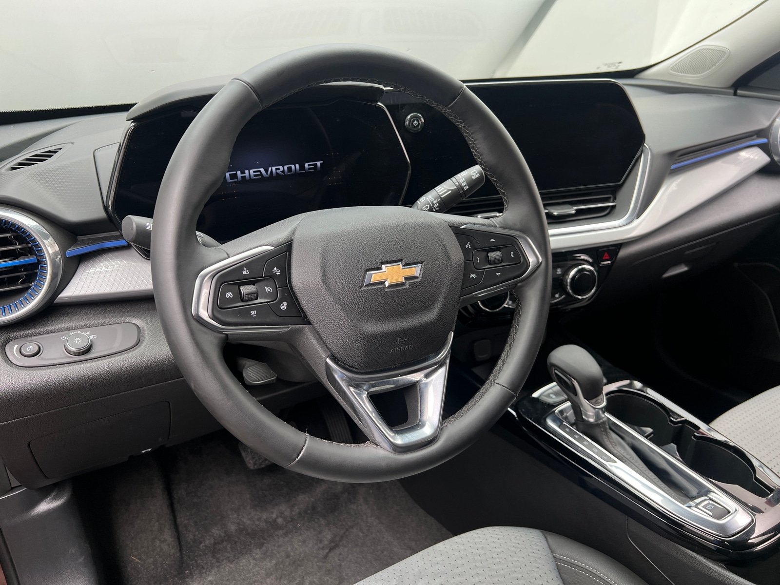 Thumbnail: 2025 Chevrolet Trax - 5