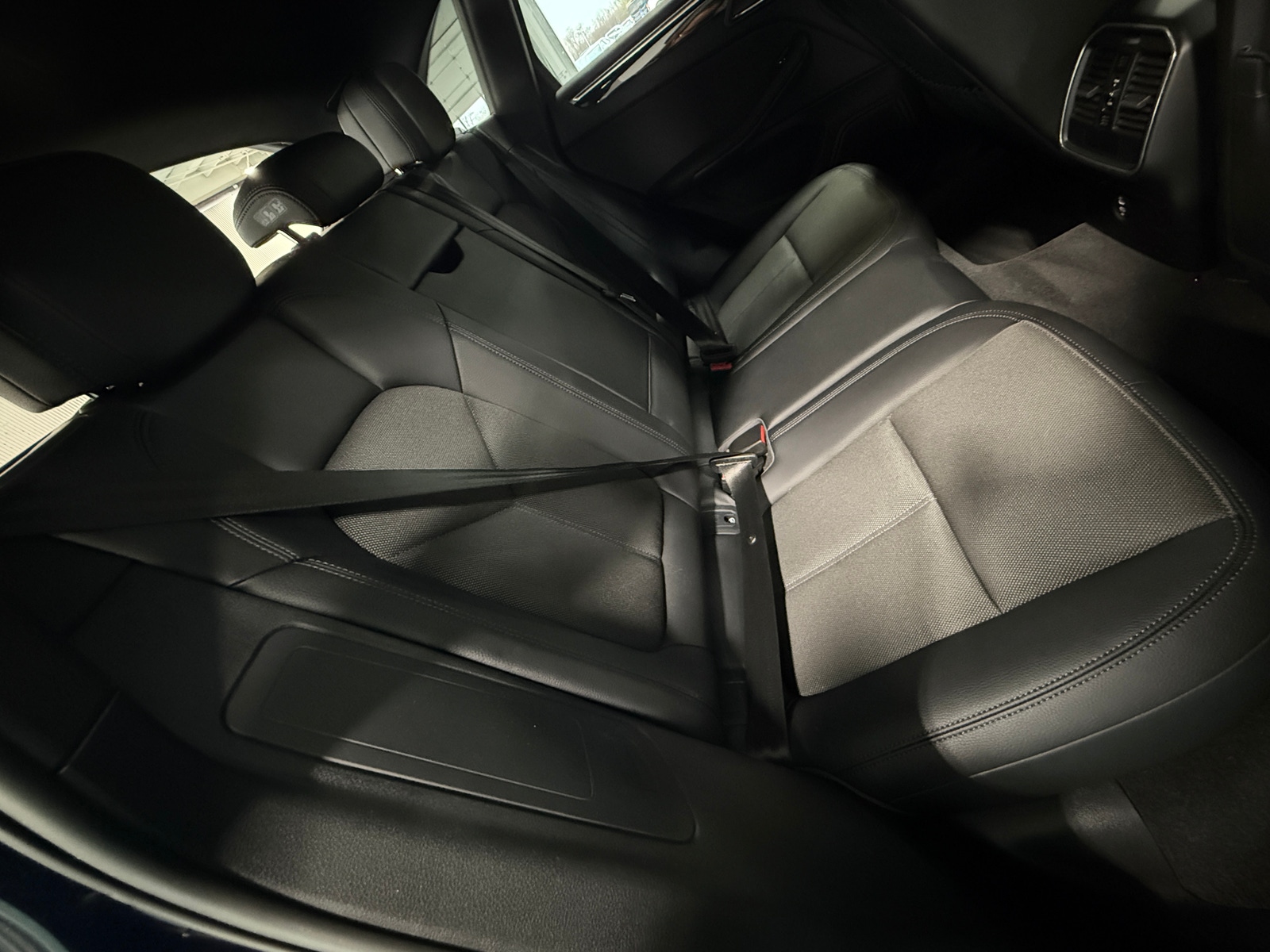 Thumbnail: 2022 Porsche Macan - 5