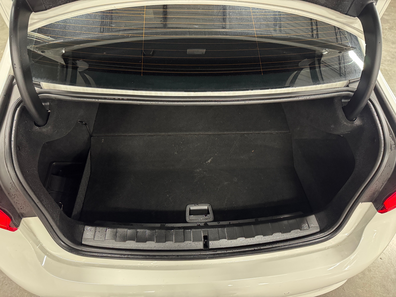 Thumbnail: 2021 BMW 3 Series - 6