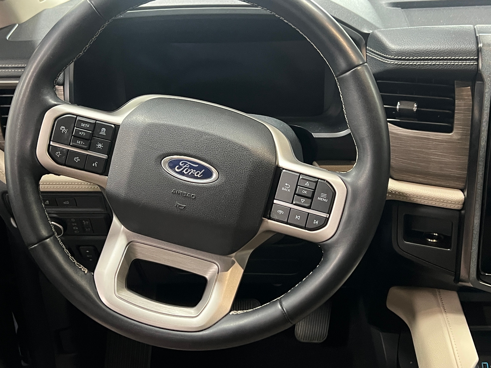 Thumbnail: 2022 Ford Expedition - 4