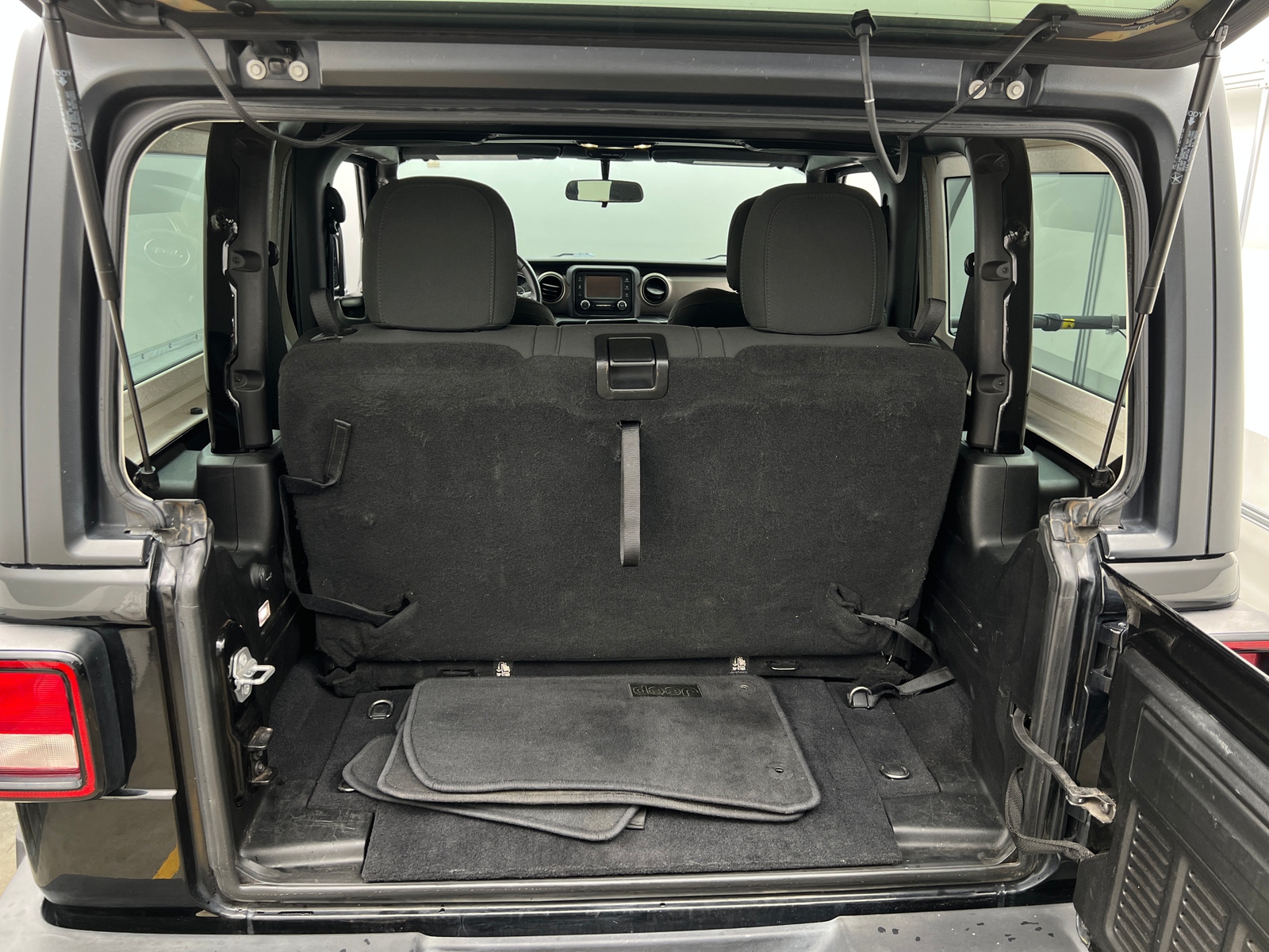 Thumbnail: 2019 Jeep Wrangler - 7