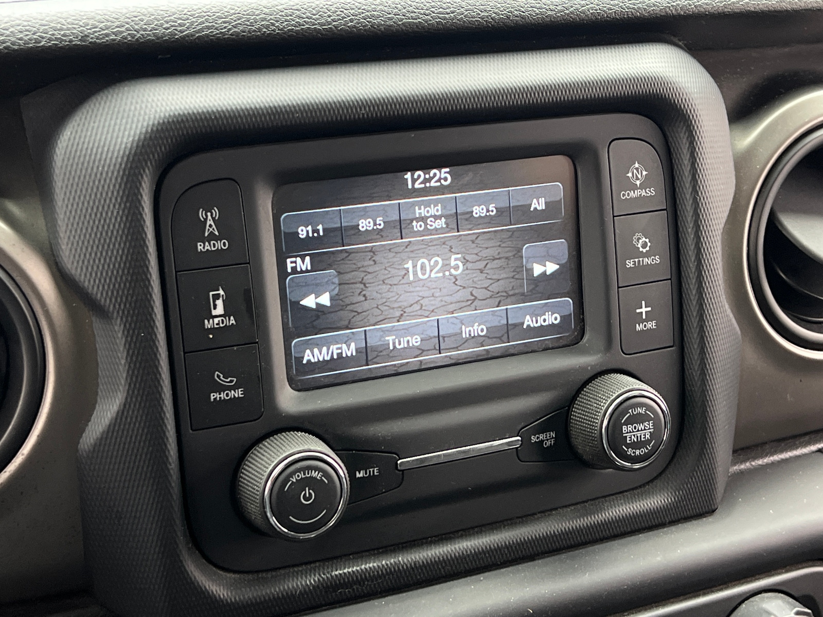 Thumbnail: 2019 Jeep Wrangler - 4