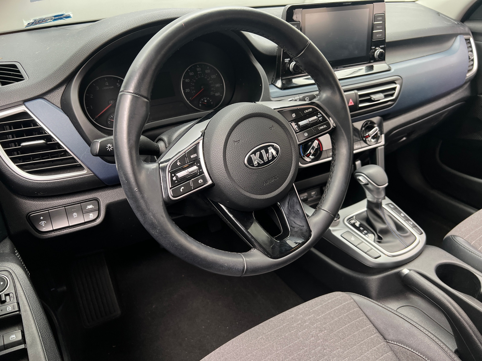 Thumbnail: 2021 Kia Seltos - 4