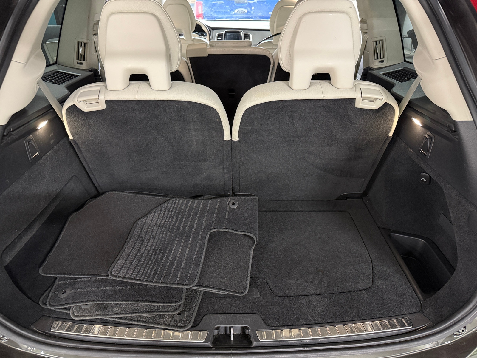 Thumbnail: 2018 Volvo XC90 - 6