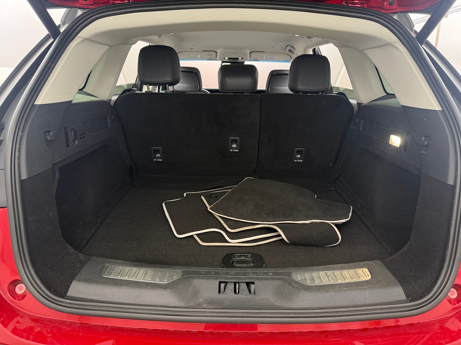 Thumbnail: 2024 Lincoln Nautilus - 6