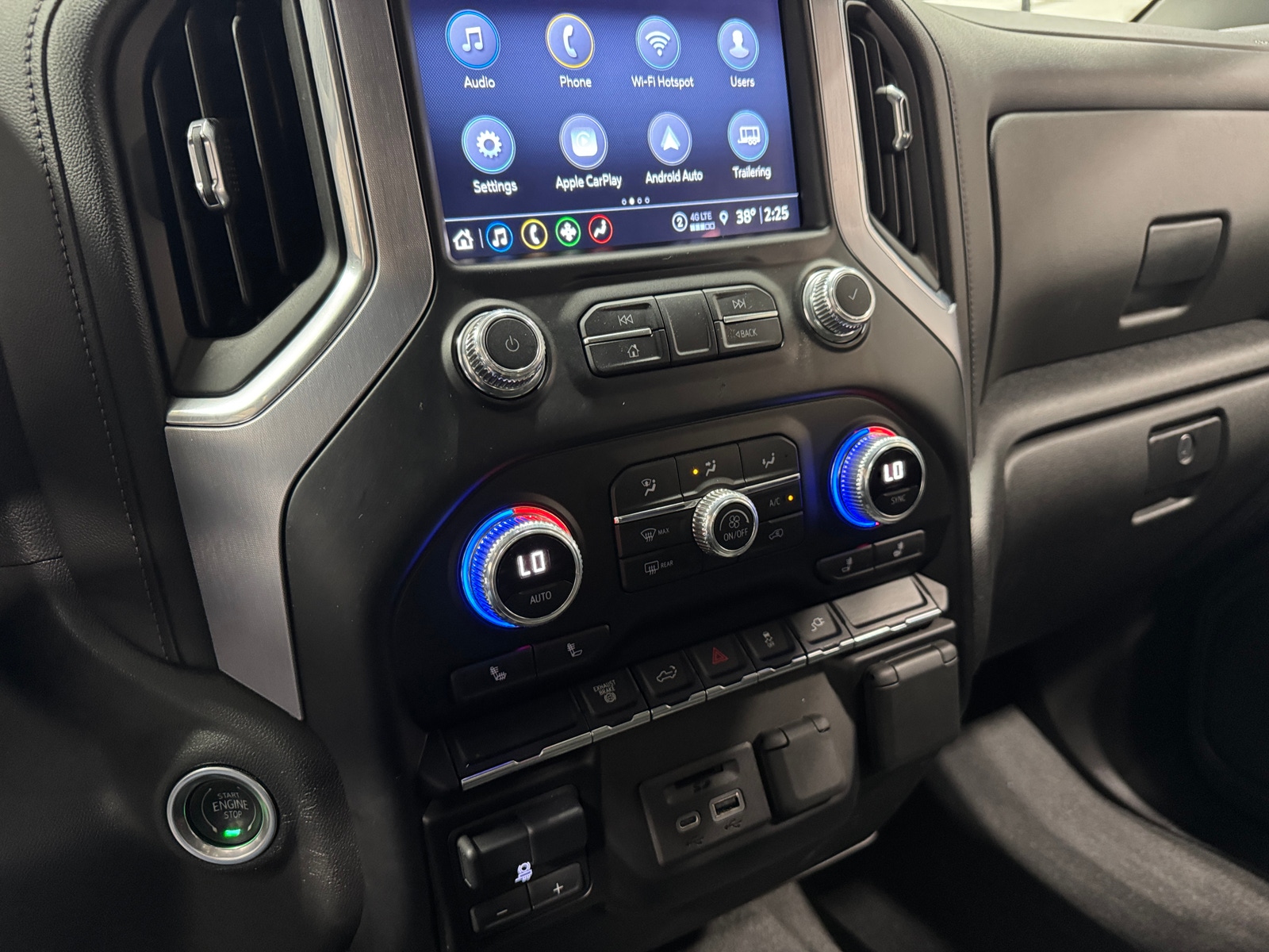 Thumbnail: 2022 GMC Sierra 2500 - 4