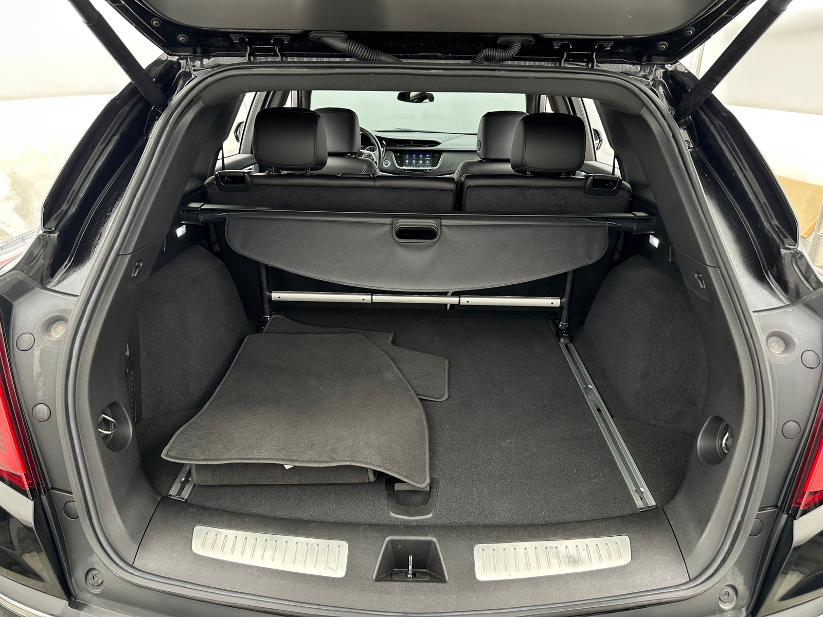 Thumbnail: 2025 Cadillac XT5 - 6