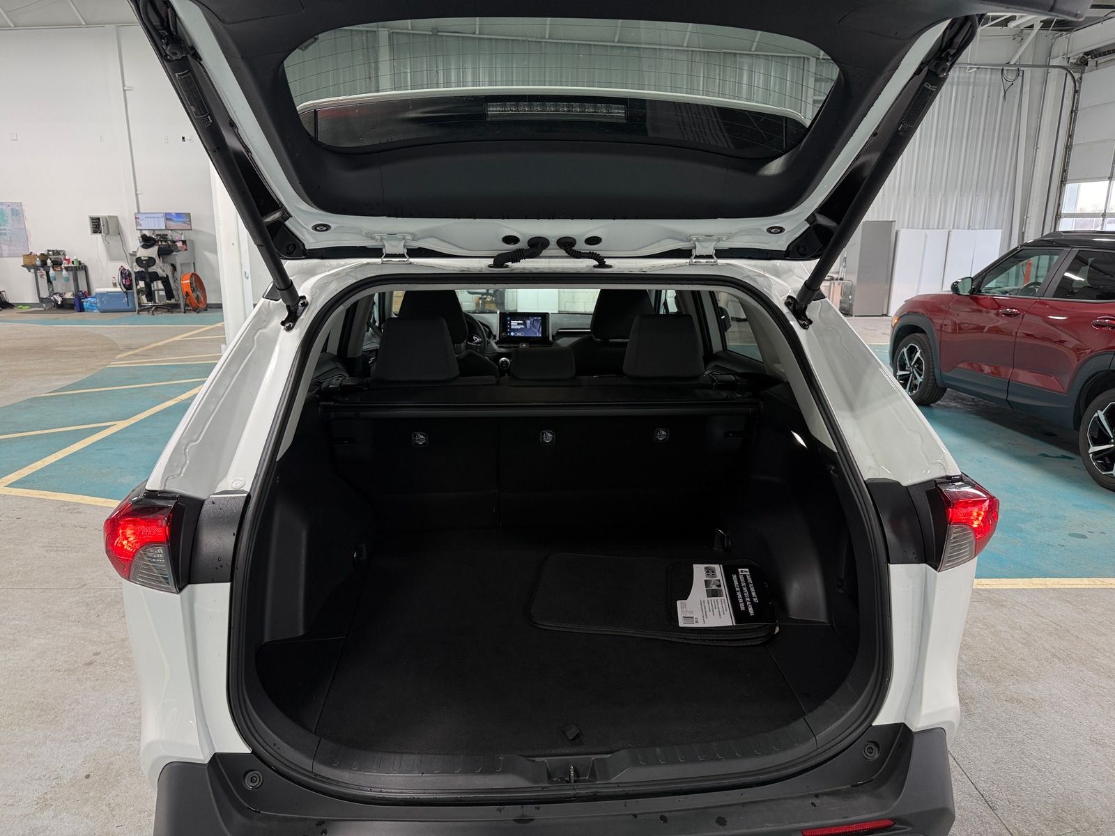 Thumbnail: 2025 Toyota RAV4 - 7