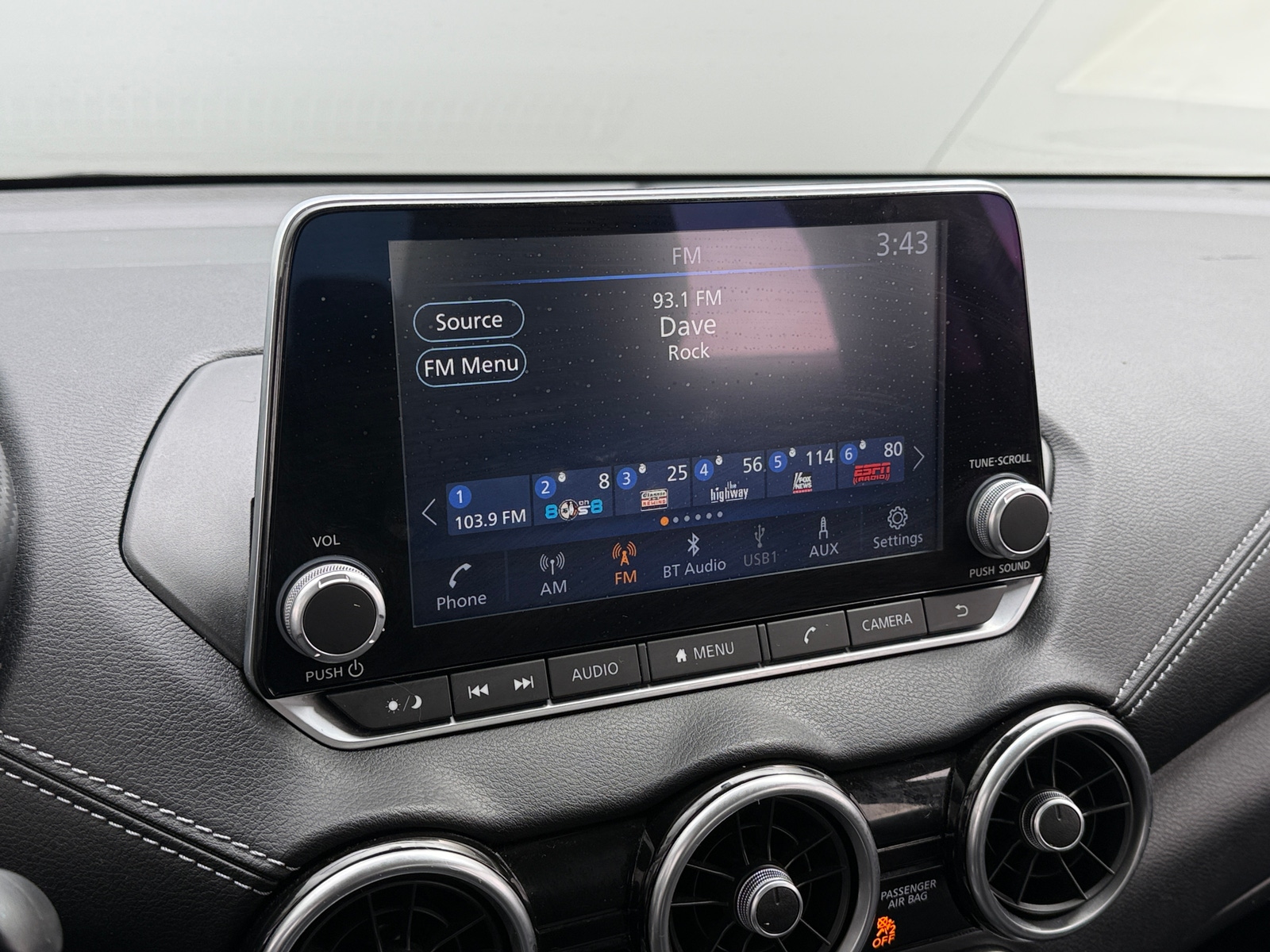 Thumbnail: 2022 Nissan Sentra - 4