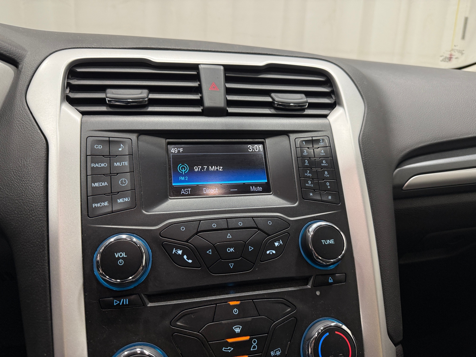 Thumbnail: 2016 Ford Fusion - 4