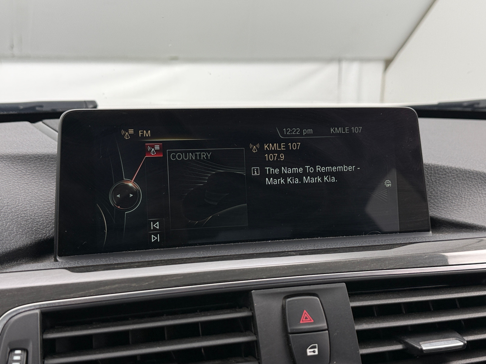 Thumbnail: 2016 BMW 3 Series - 3