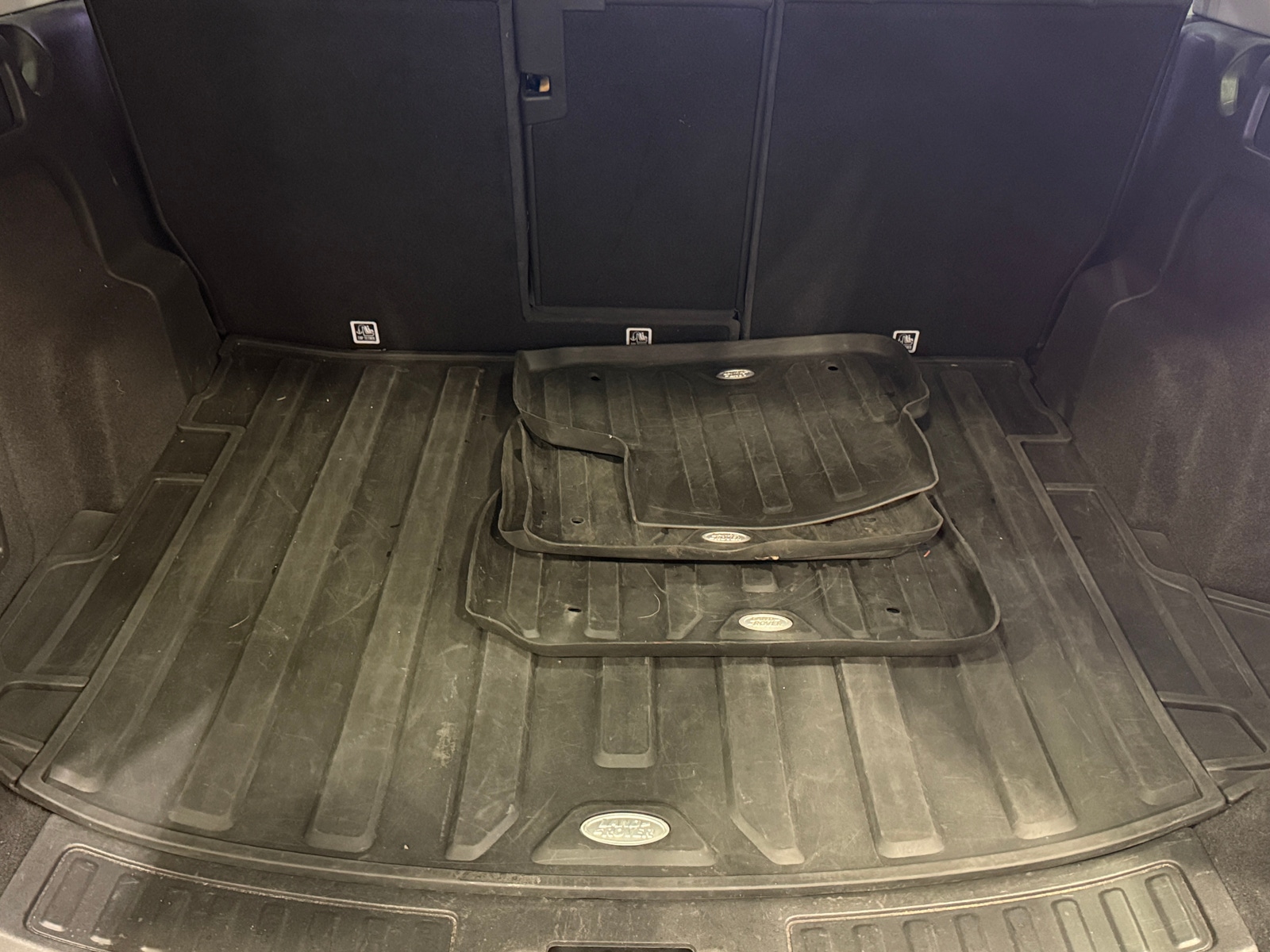 Thumbnail: 2019 Land Rover Discovery Sport - 6