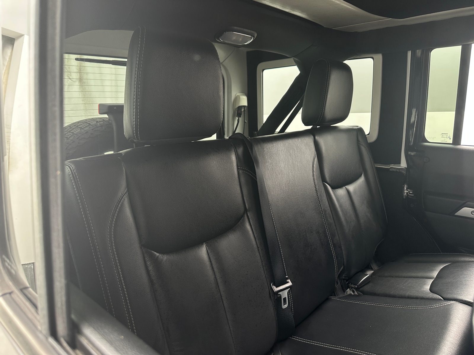 Thumbnail: 2016 Jeep Wrangler - 5