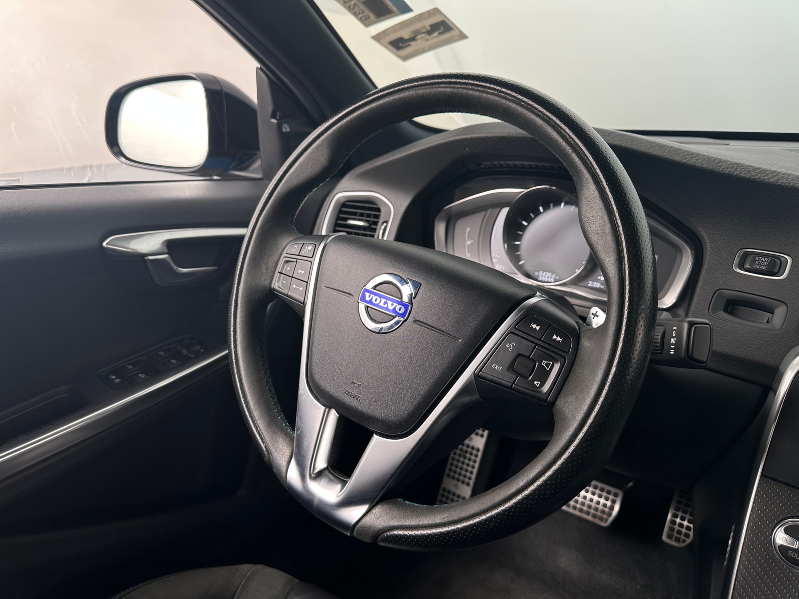 Thumbnail: 2017 Volvo S60 - 4