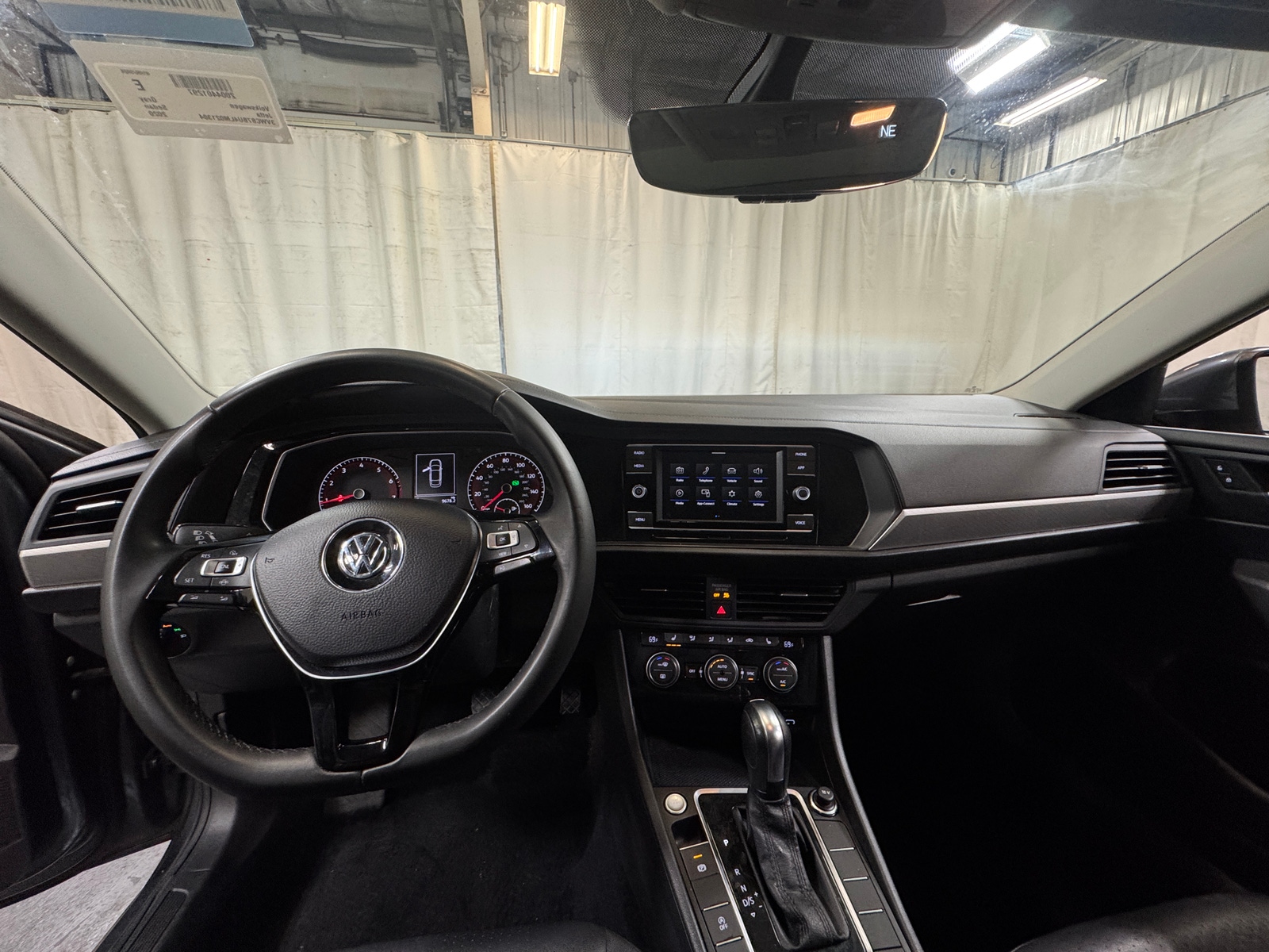 Thumbnail: 2020 Volkswagen Jetta - 2