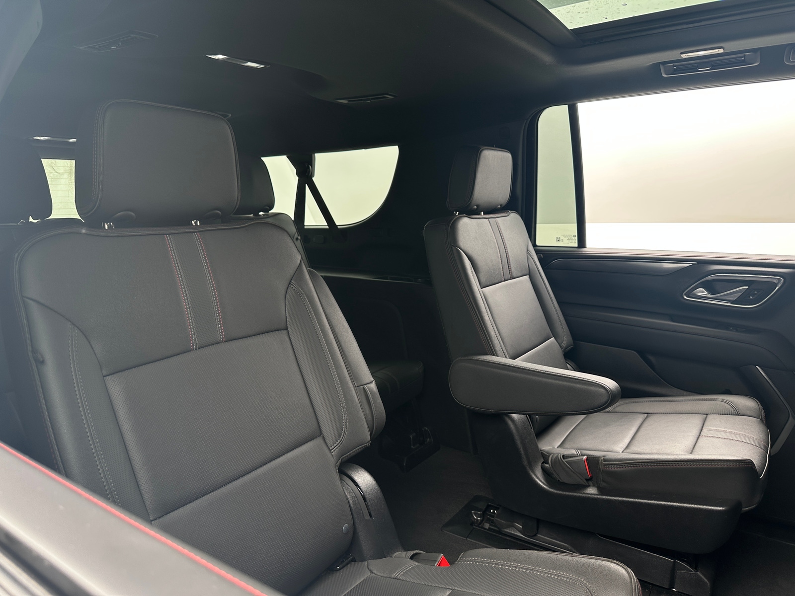 Thumbnail: 2024 Chevrolet Suburban - 5