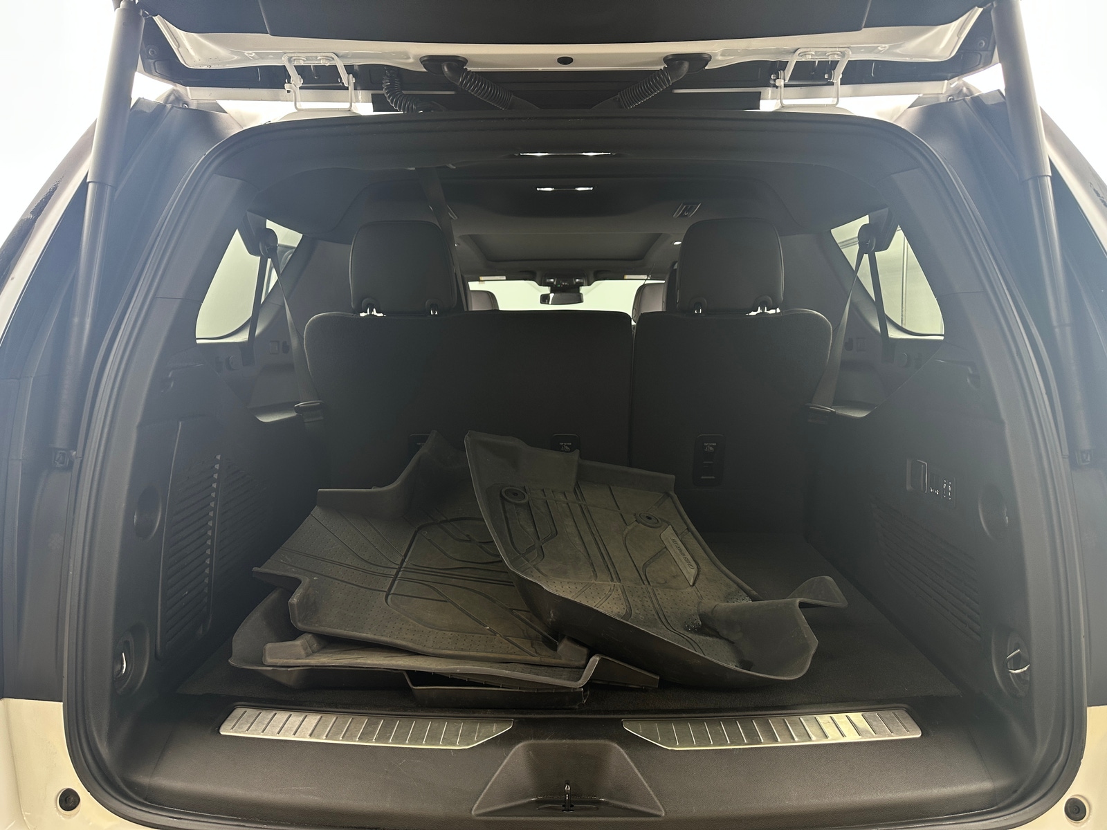 Thumbnail: 2024 Chevrolet Suburban - 6