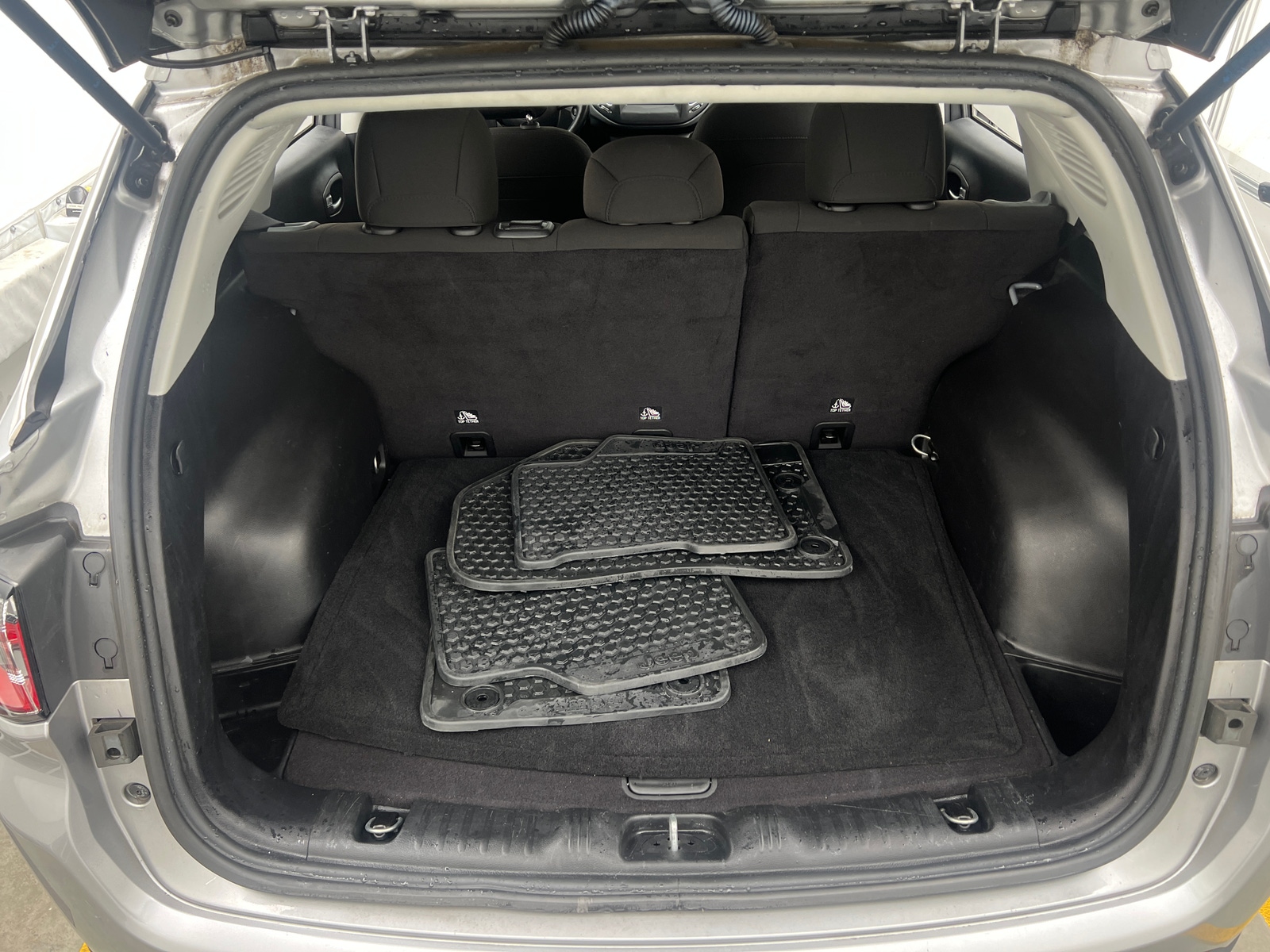 Thumbnail: 2021 Jeep Compass - 7