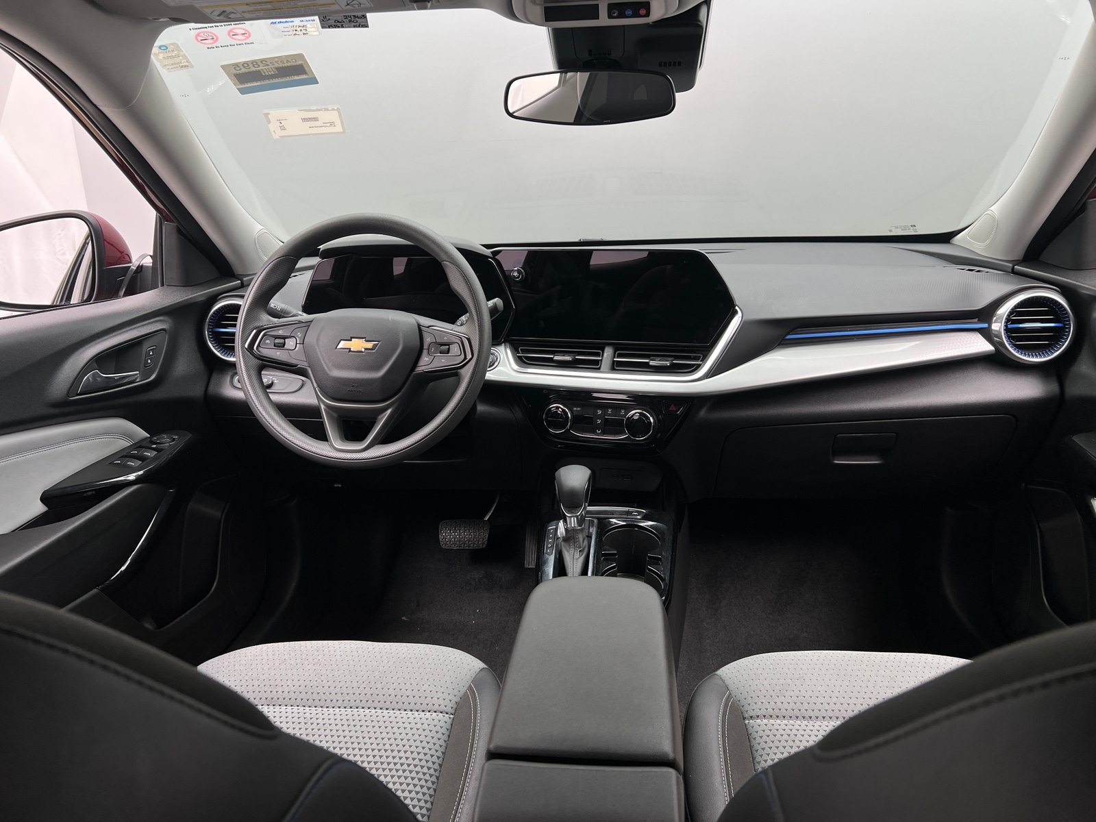 Thumbnail: 2025 Chevrolet Trax - 3