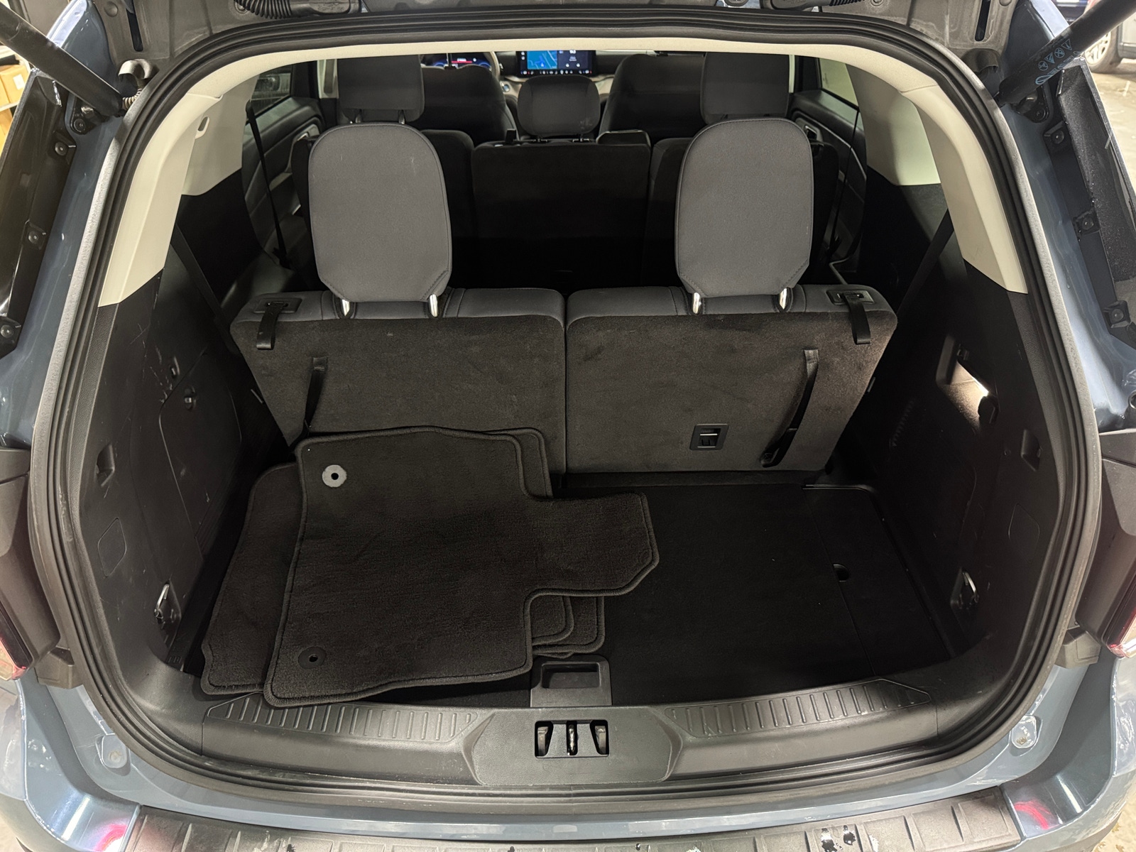 Thumbnail: 2025 Ford Explorer - 7