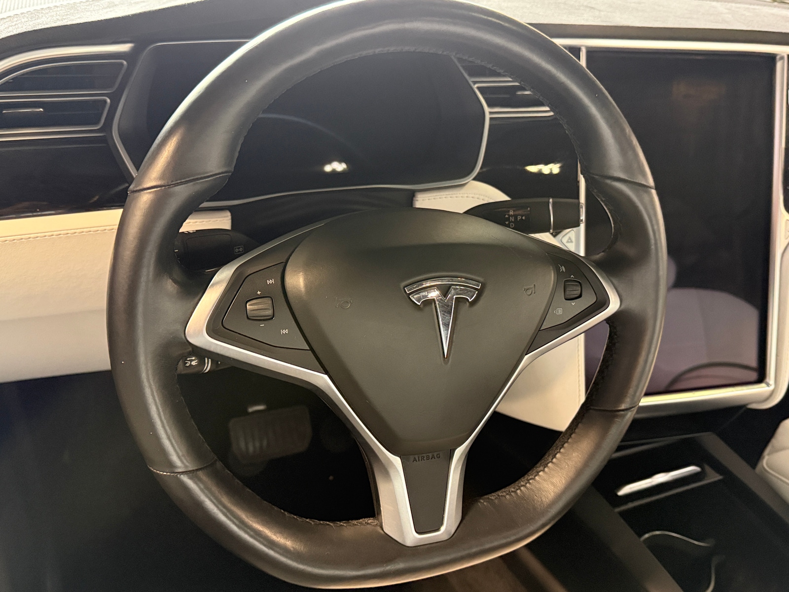 Thumbnail: 2017 Tesla Model X - 4
