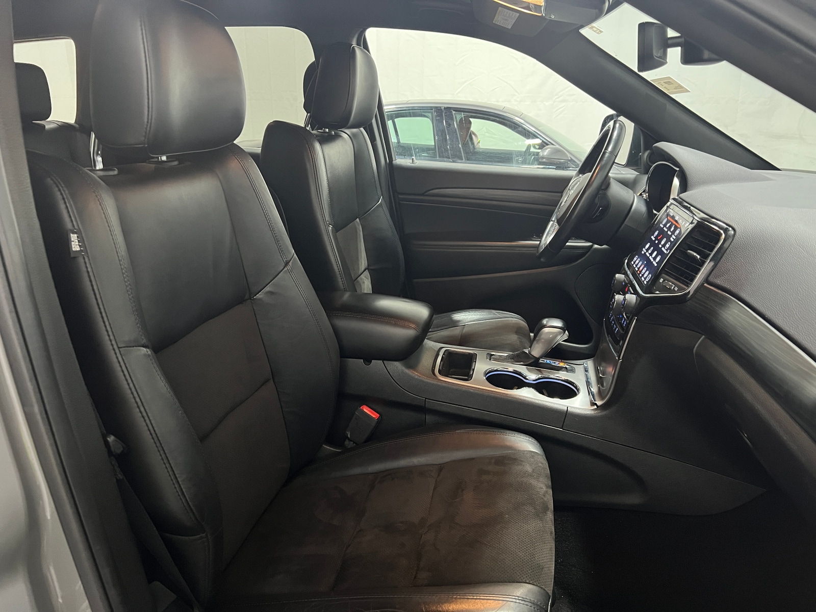 Thumbnail: 2020 Jeep Grand Cherokee - 2