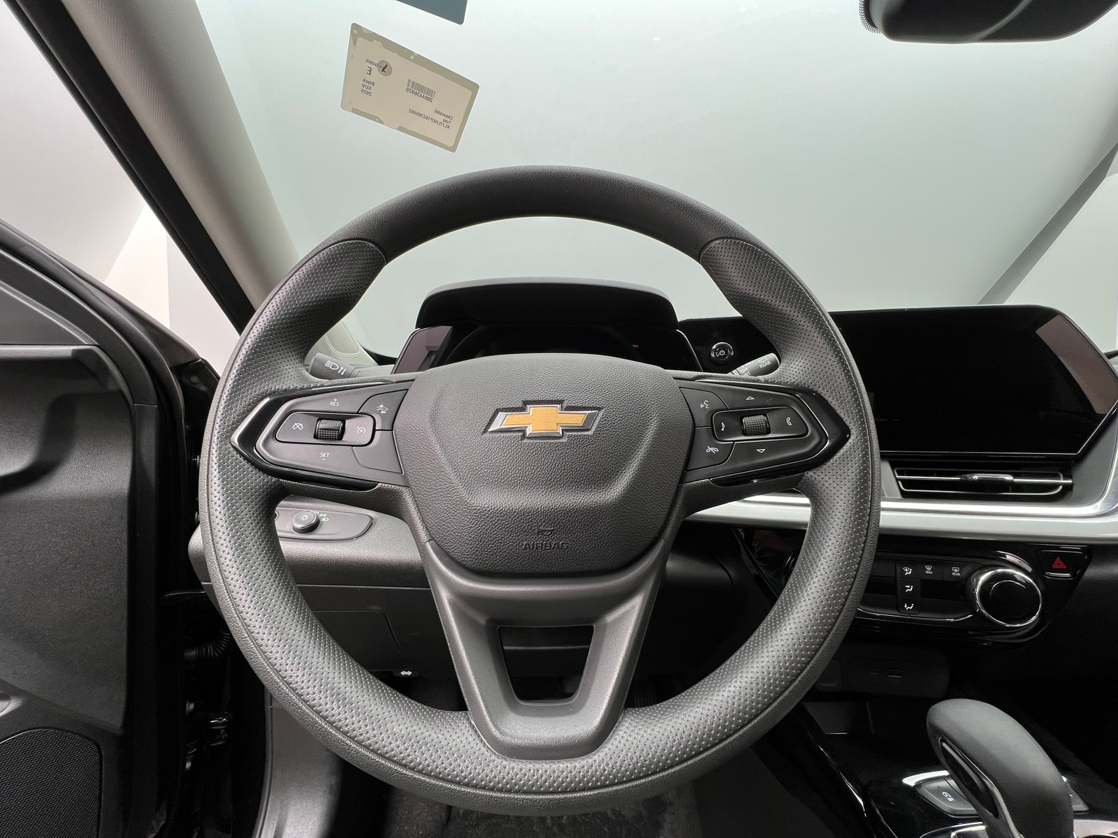 Thumbnail: 2025 Chevrolet Trax - 5