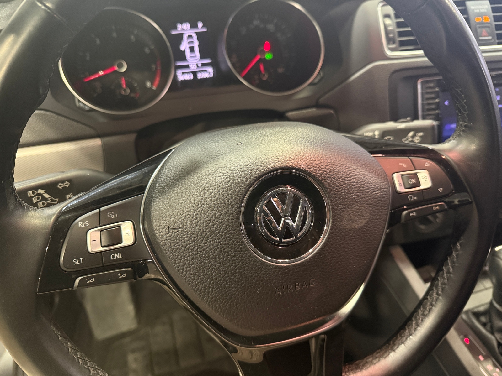 Thumbnail: 2017 Volkswagen Jetta - 4