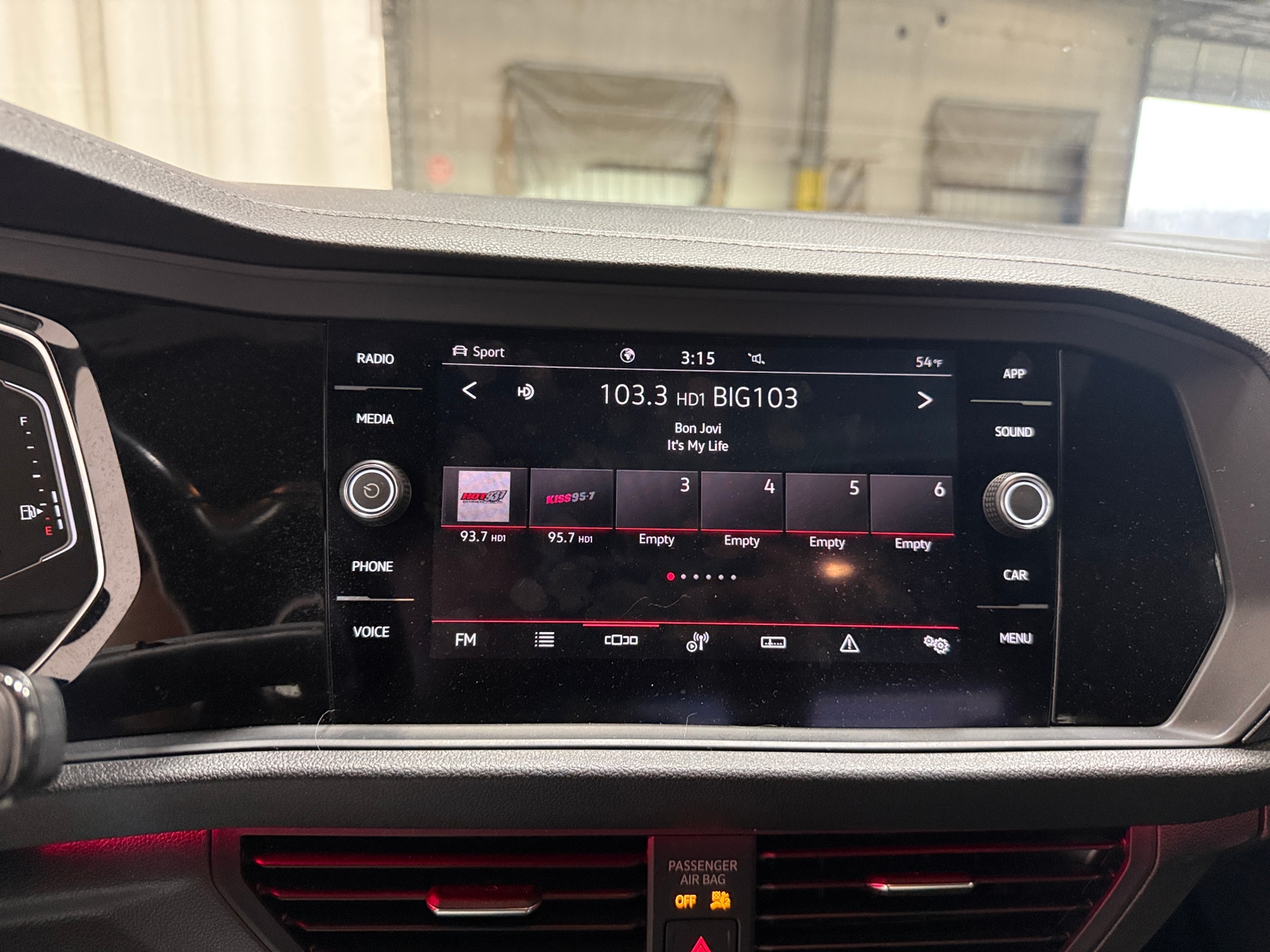 Thumbnail: 2021 Volkswagen Jetta - 4