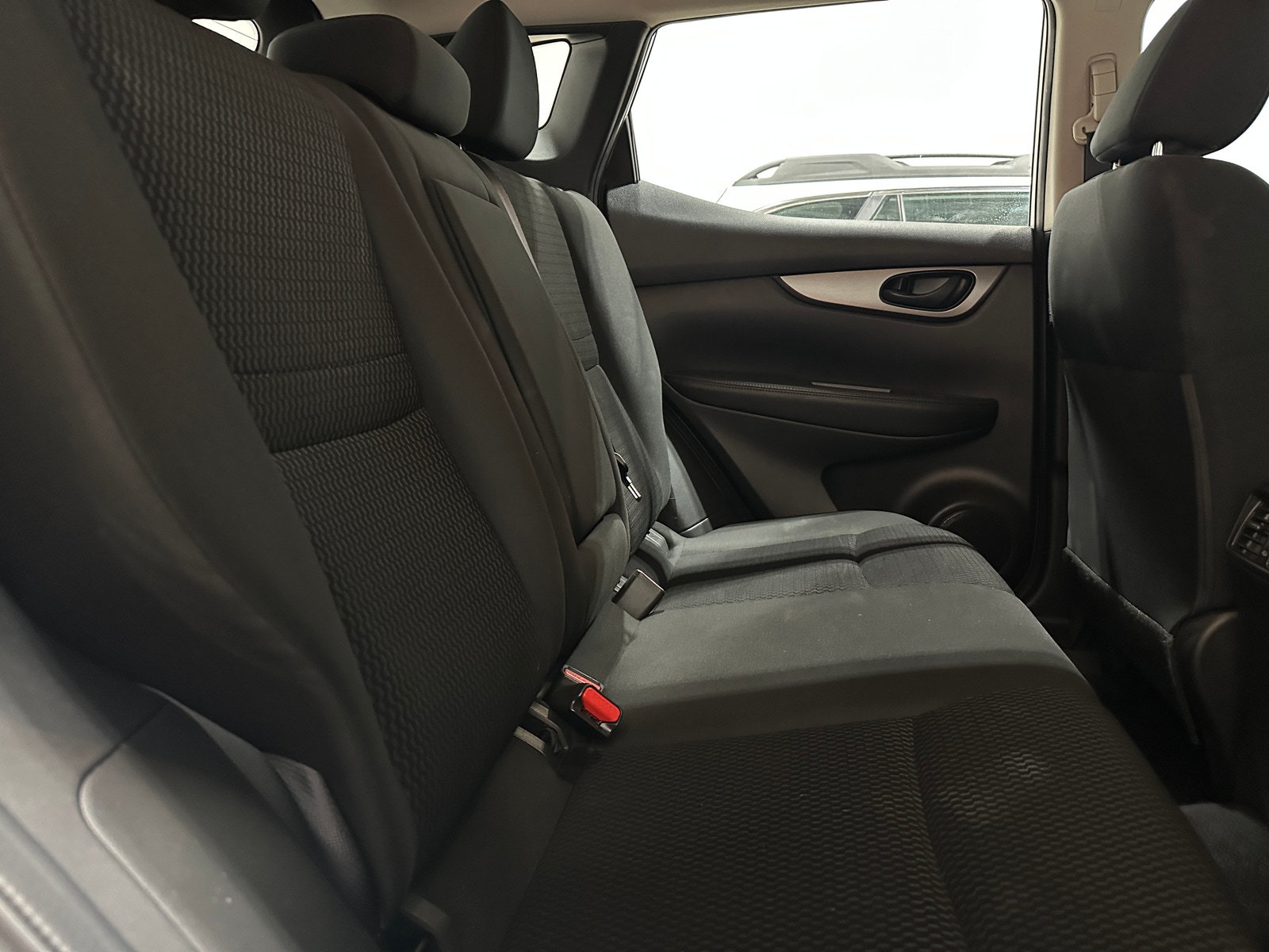 Thumbnail: 2018 Nissan Rogue Sport - 6