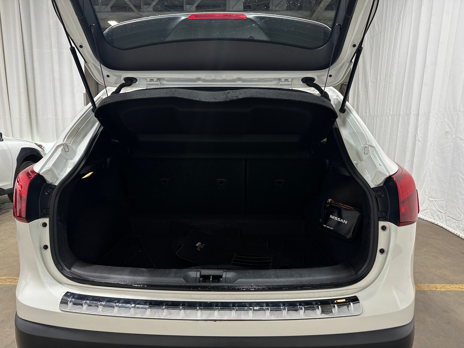 Thumbnail: 2018 Nissan Rogue Sport - 7