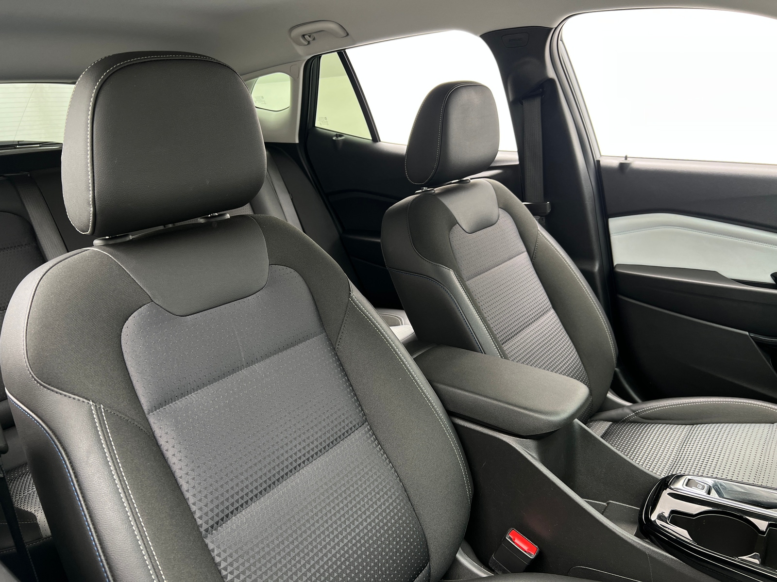 Thumbnail: 2025 Chevrolet Trax - 2