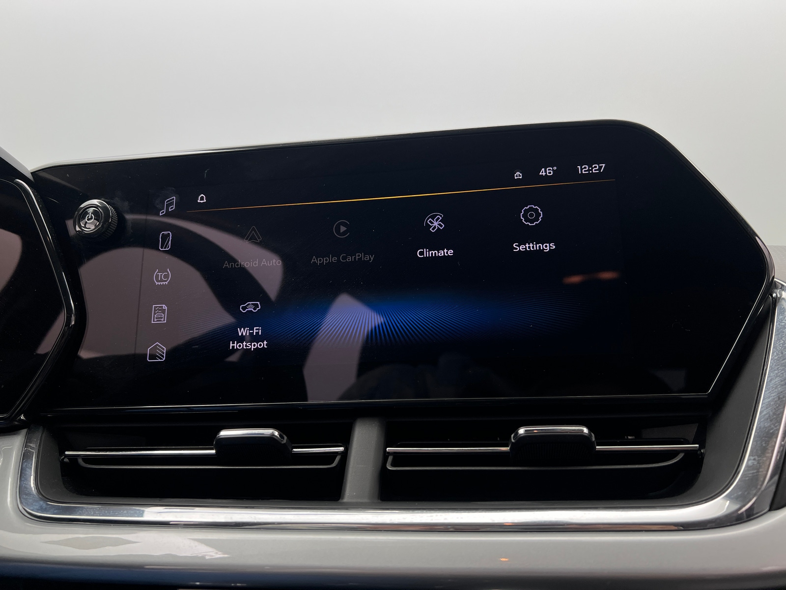 Thumbnail: 2025 Chevrolet Trax - 4