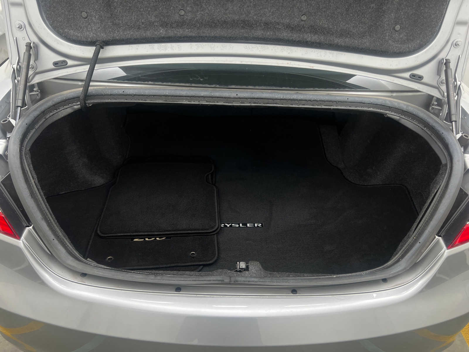 Thumbnail: 2014 Chrysler 200 - 7