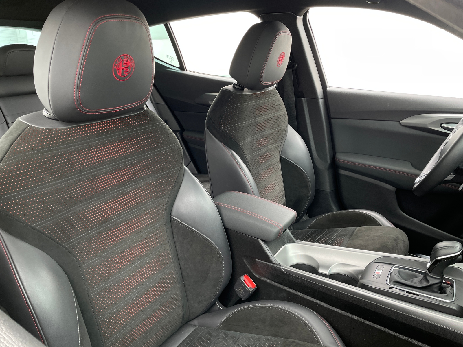 Thumbnail: 2024 Alfa Romeo Tonale - 2