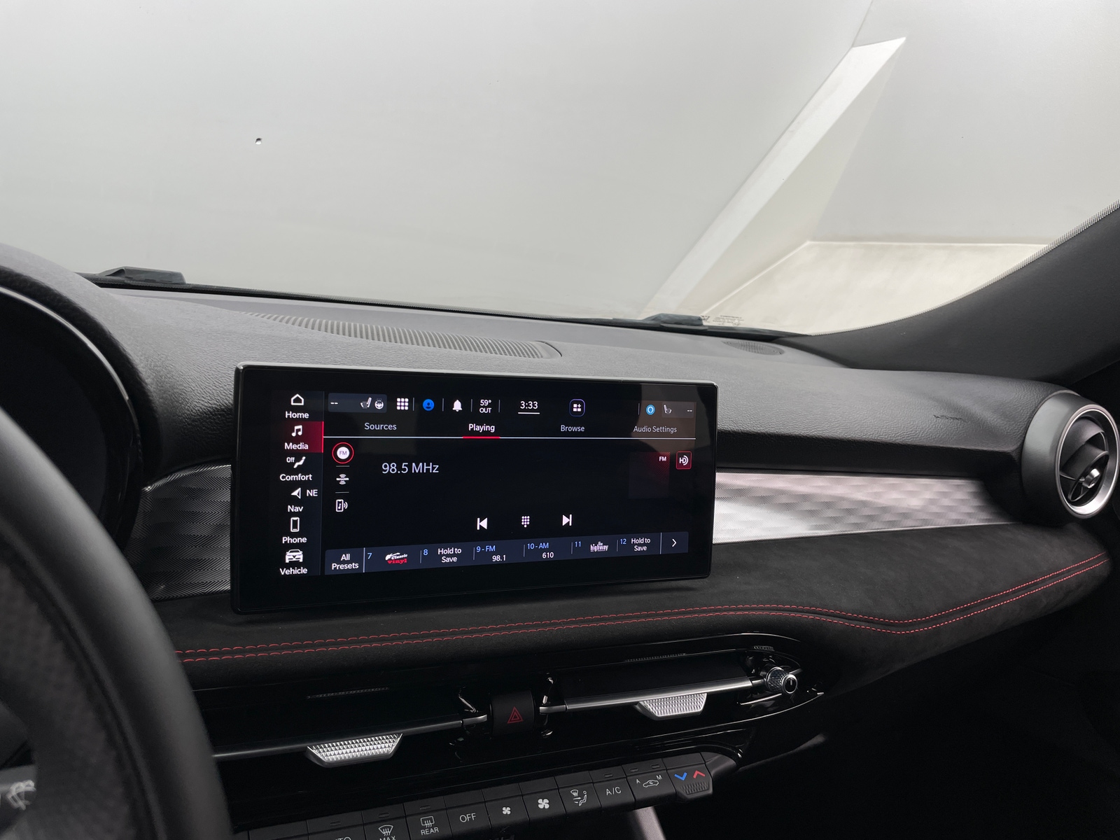 Thumbnail: 2024 Alfa Romeo Tonale - 4