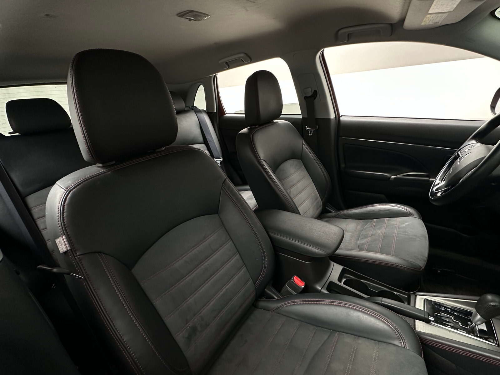 Thumbnail: 2018 Mitsubishi Outlander Sport - 2