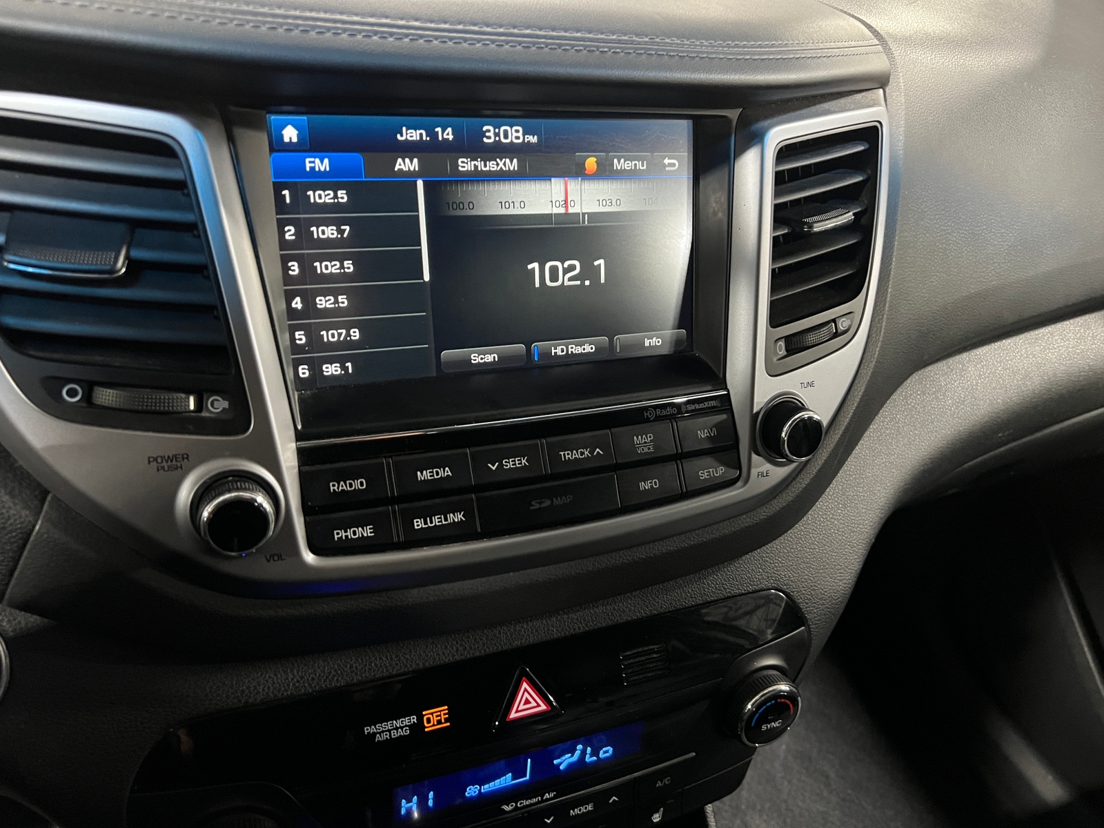 Thumbnail: 2016 Hyundai Tucson - 3