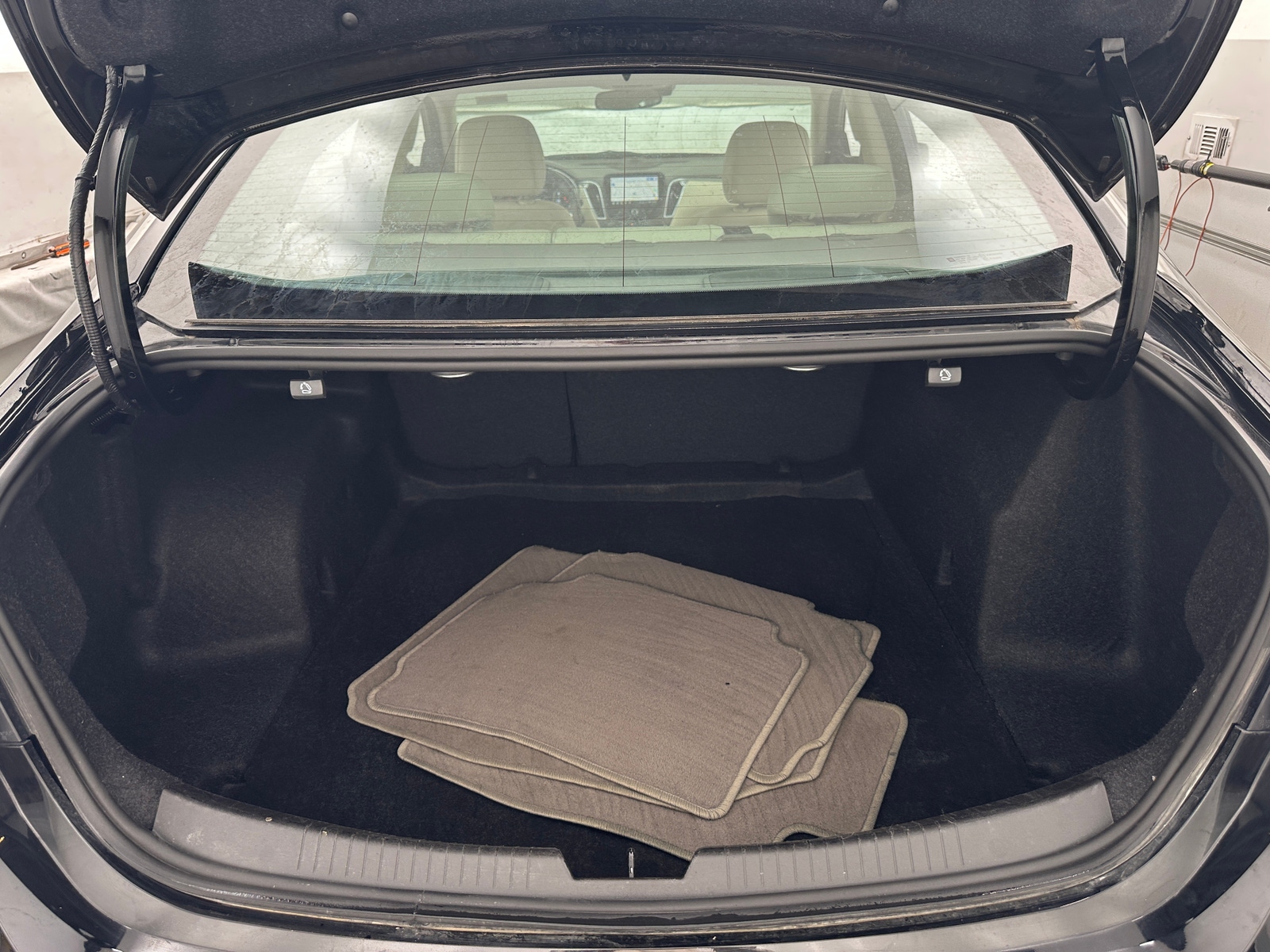 Thumbnail: 2024 Chevrolet Malibu - 6