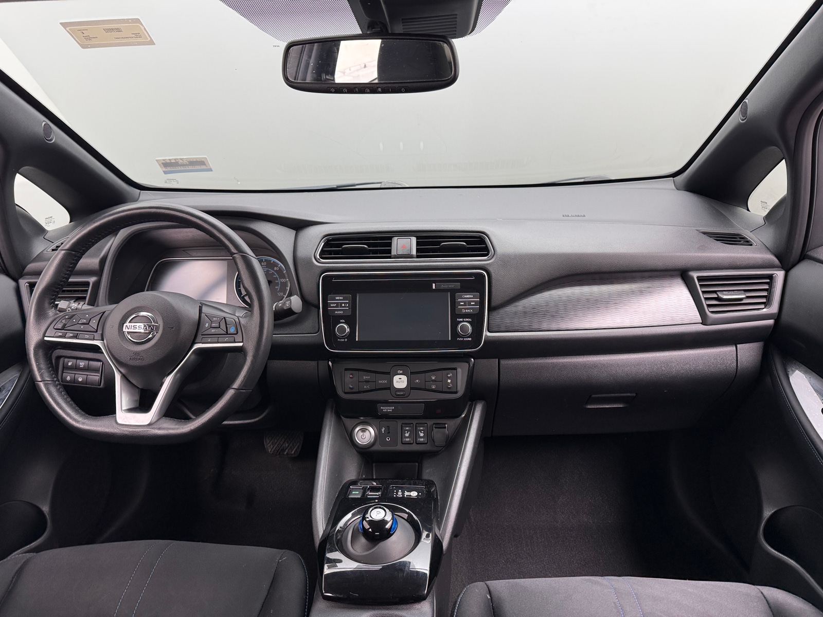 Thumbnail: 2019 Nissan Leaf - 3