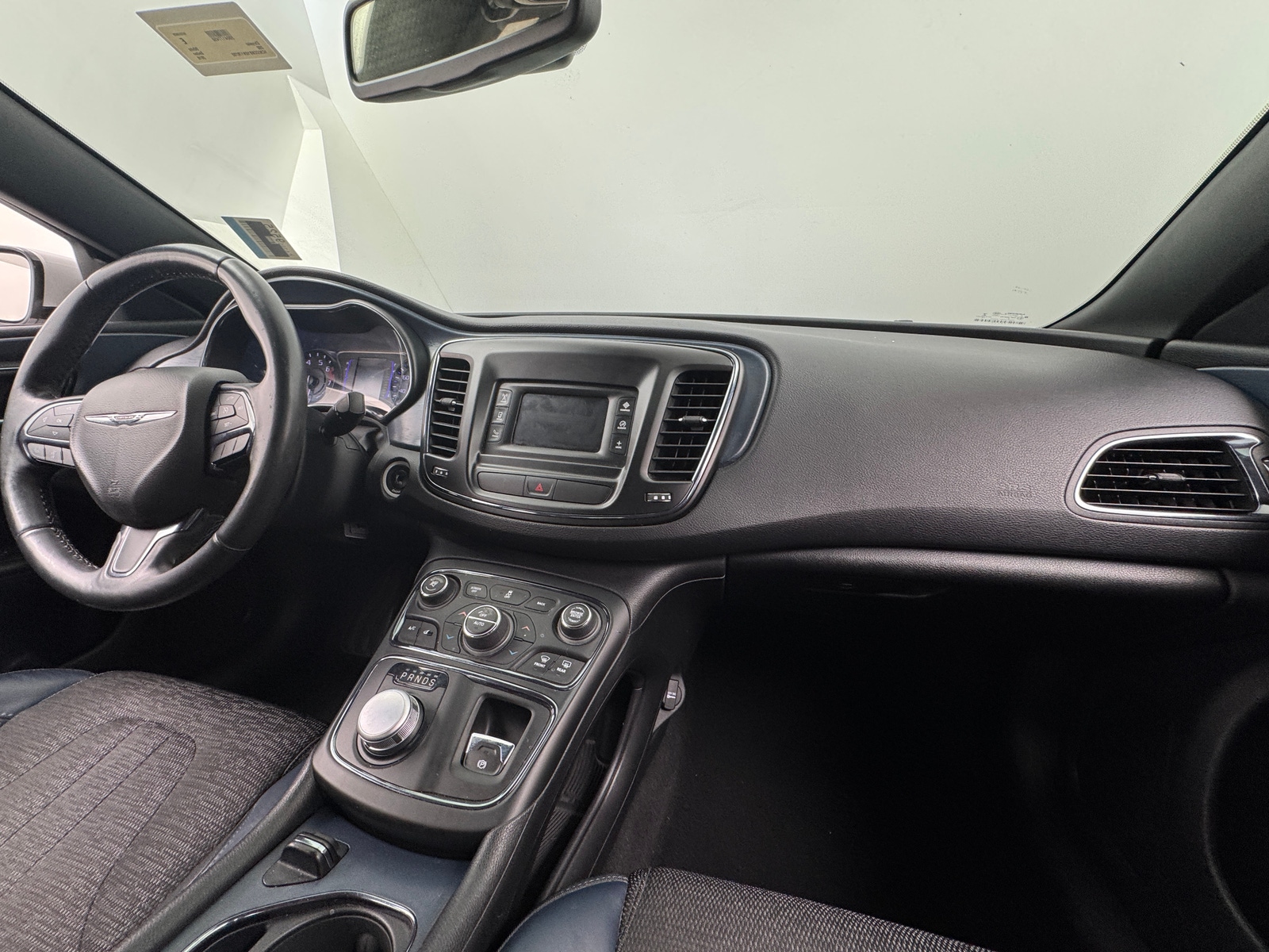 Thumbnail: 2016 Chrysler 200 - 3