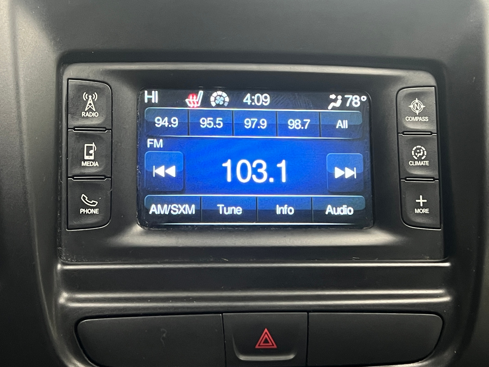 Thumbnail: 2016 Chrysler 200 - 4