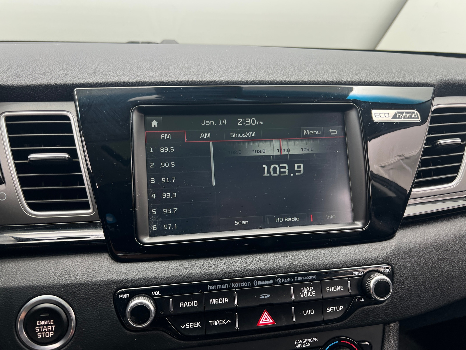 Thumbnail: 2018 Kia Niro - 3