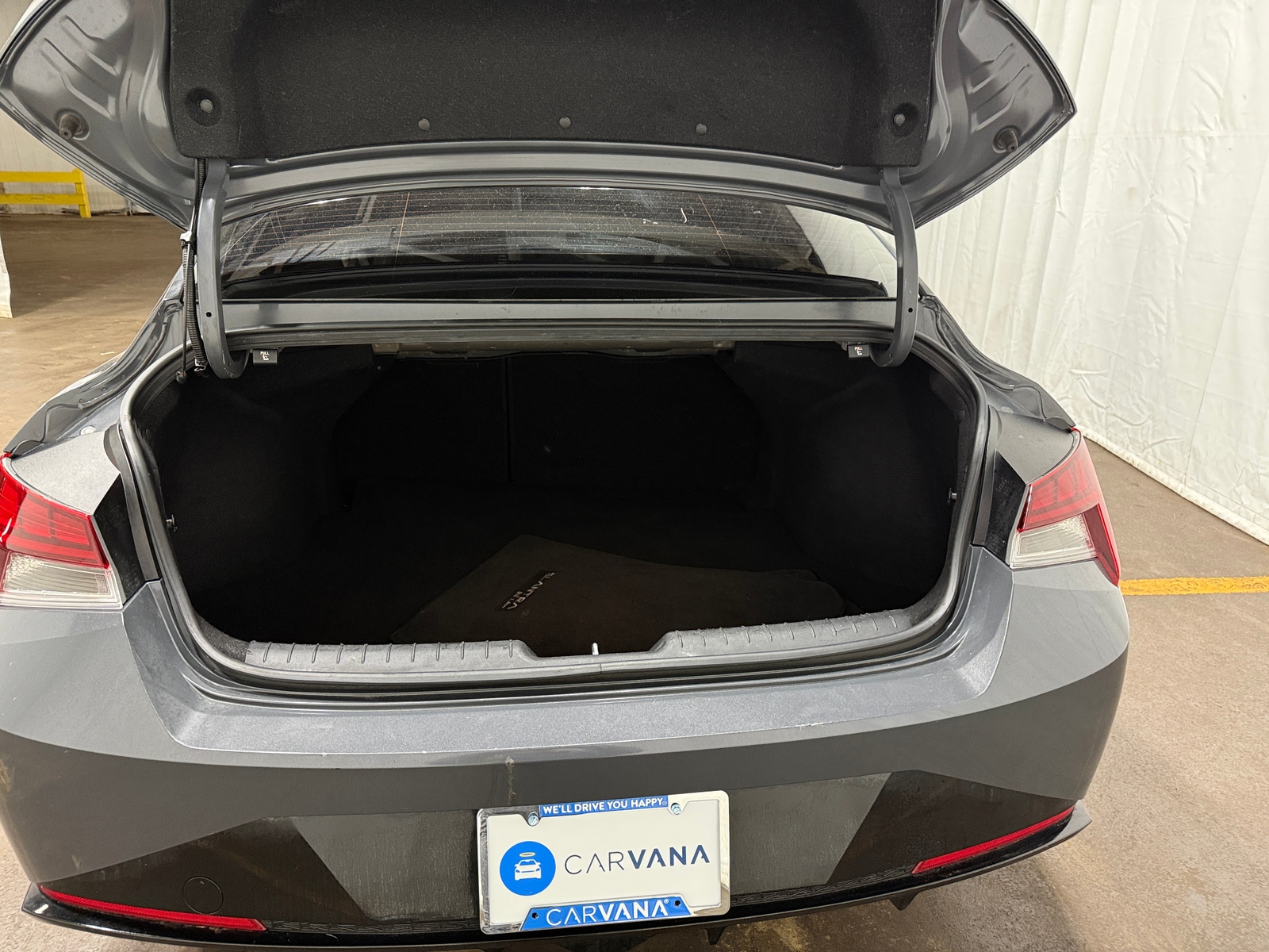 Thumbnail: 2023 Hyundai Elantra - 6