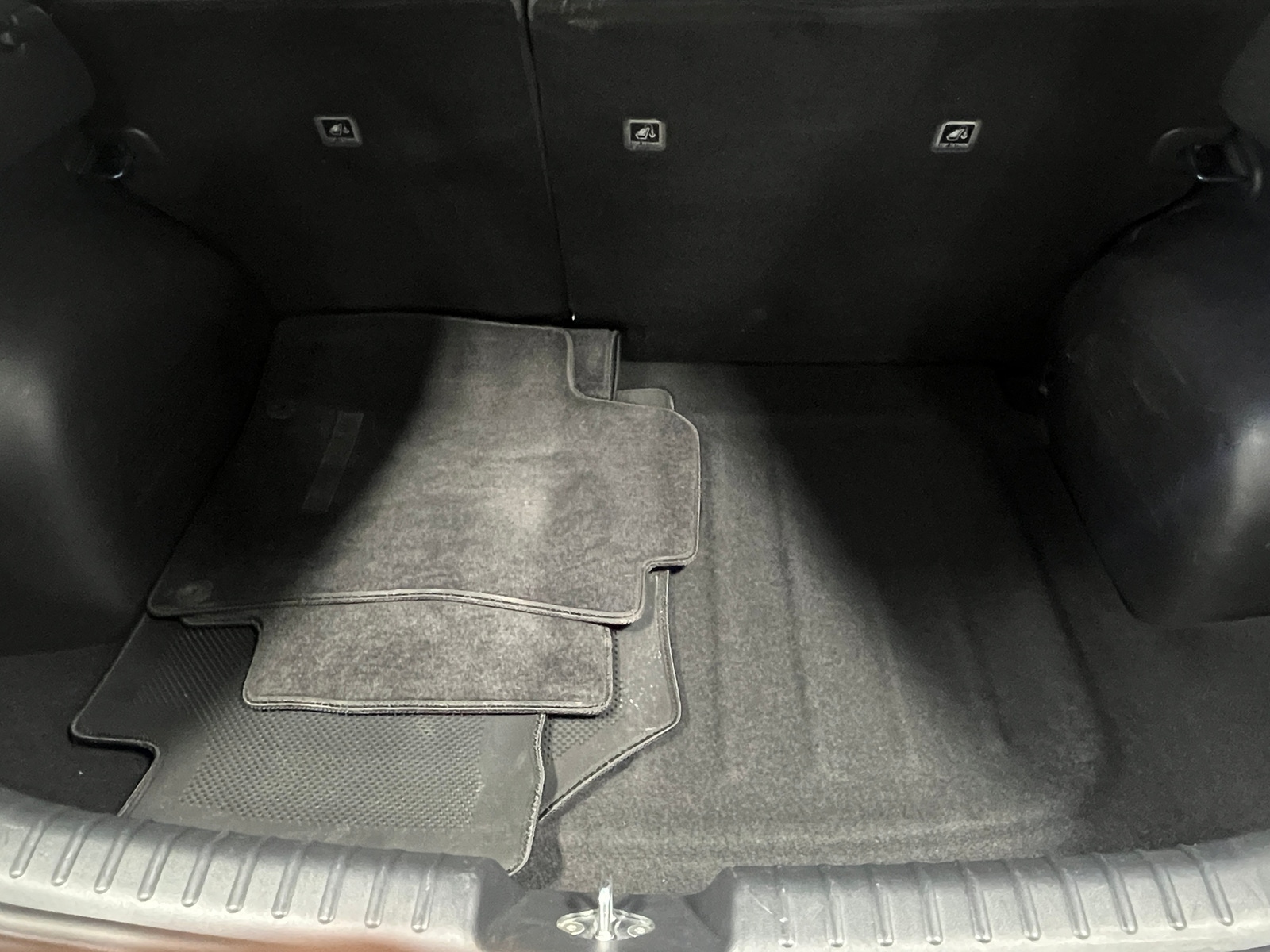 Thumbnail: 2023 Kia Niro - 6