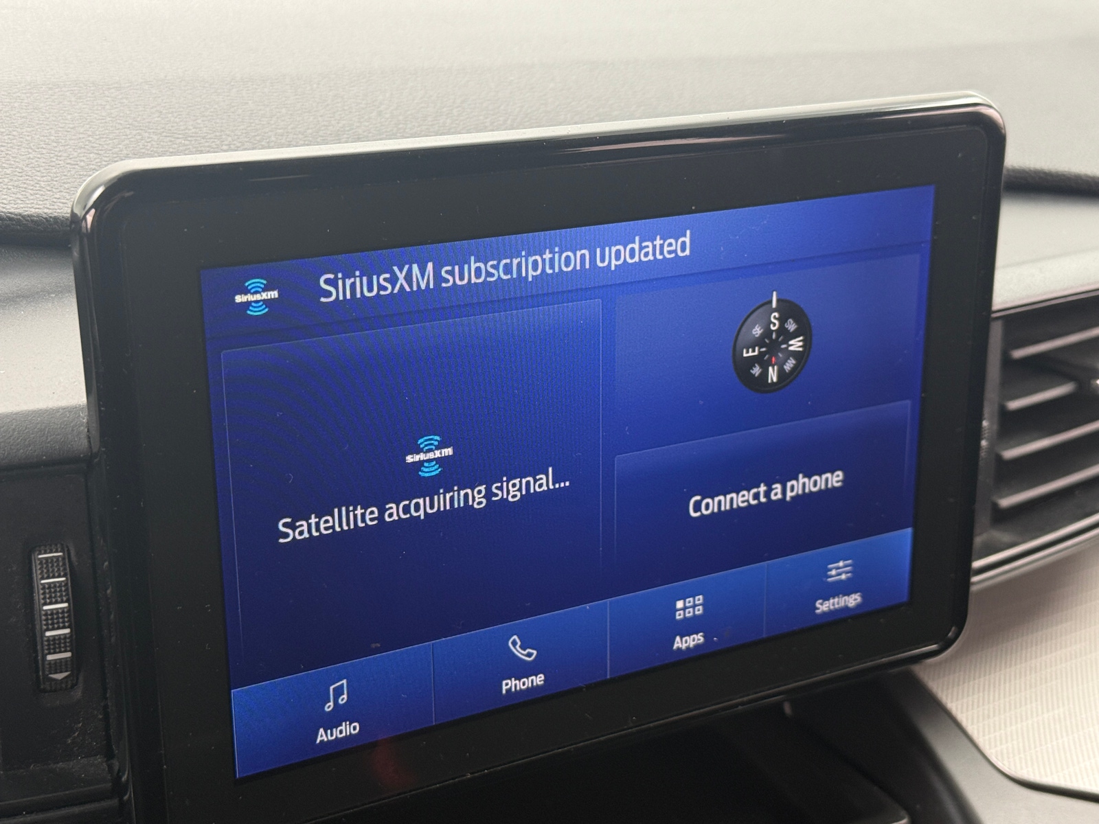 Thumbnail: 2020 Ford Explorer - 4