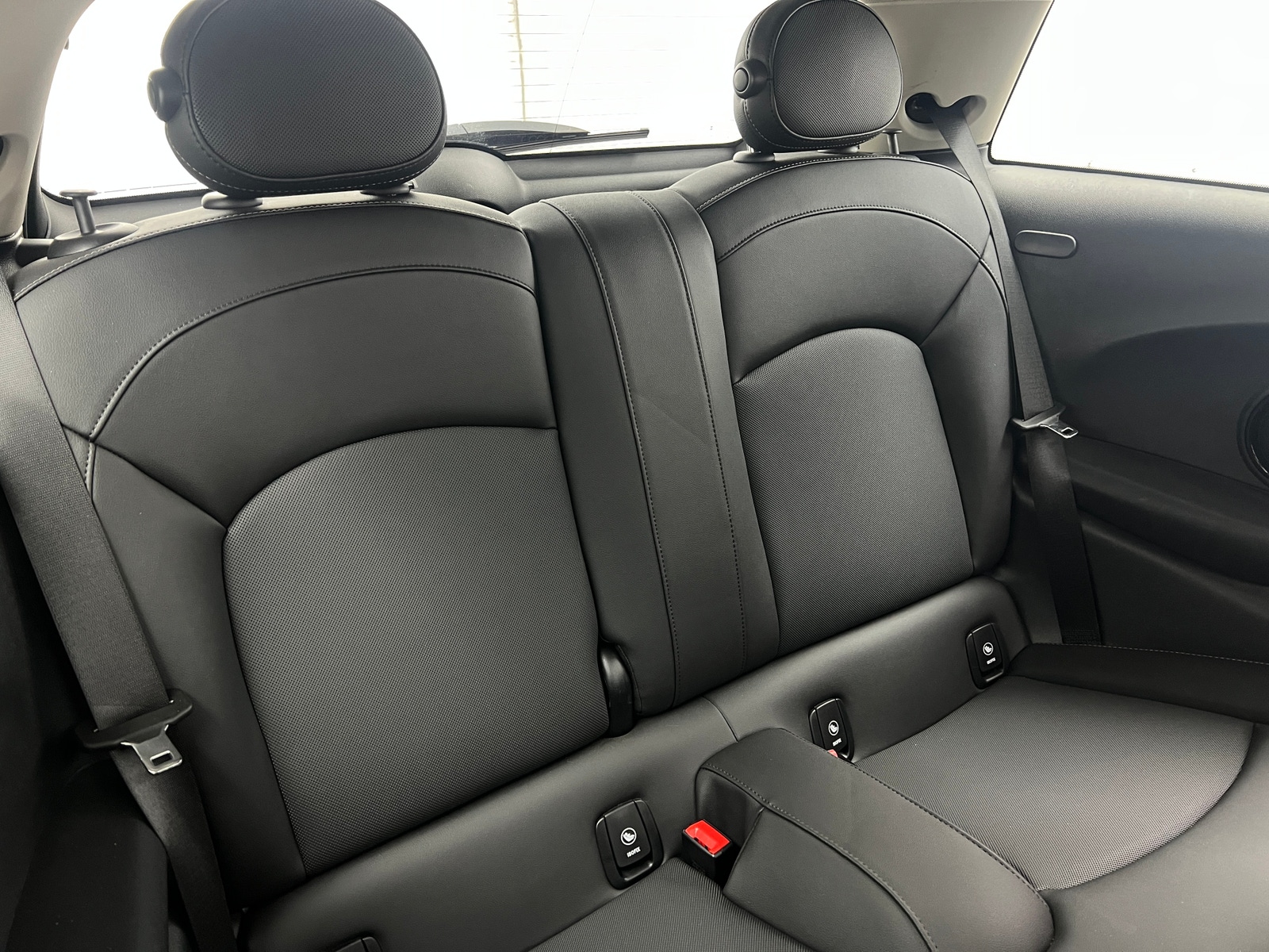 Thumbnail: 2023 MINI Cooper Hardtop - 5